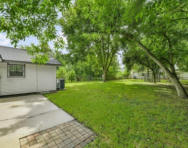 6923 Triola Lane - Photo Thumbnail 21