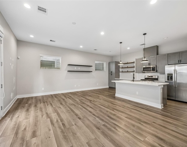 1209 W Tidwell Road - Photo Thumbnail 4