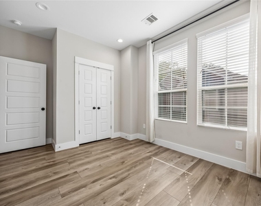 1209 W Tidwell Road - Photo Thumbnail 14