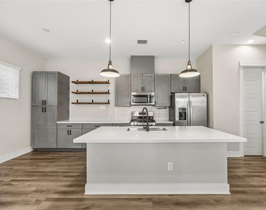 1209 W Tidwell Road - Photo Thumbnail 11