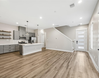 1209 W Tidwell Road - Photo Thumbnail 3