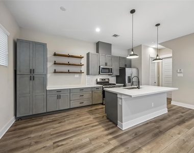 1209 W Tidwell Road - Photo Thumbnail 7