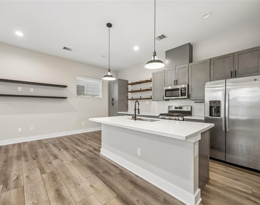 1209 W Tidwell Road - Photo Thumbnail 6