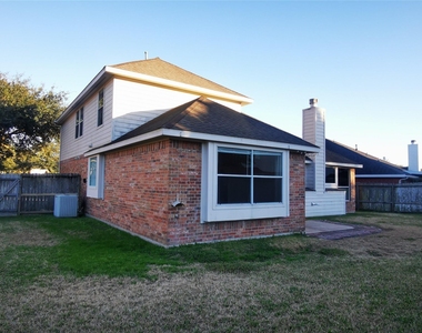 802 Portsmouth Drive - Photo Thumbnail 29