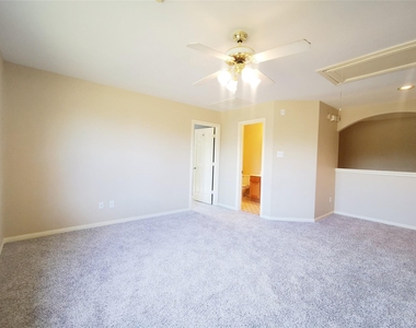 802 Portsmouth Drive - Photo Thumbnail 27