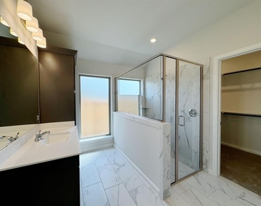 4026 Honeyspring Drive - Photo Thumbnail 14