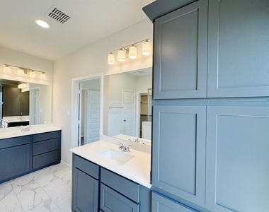 4026 Honeyspring Drive - Photo Thumbnail 17