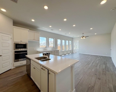 4026 Honeyspring Drive - Photo Thumbnail 6