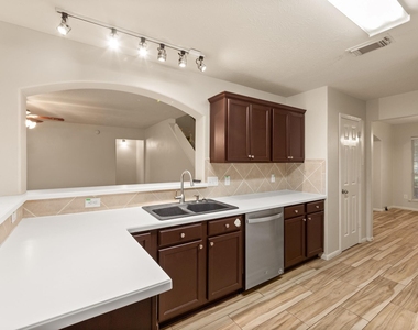 2734 Sage Bluff Avenue - Photo Thumbnail 10