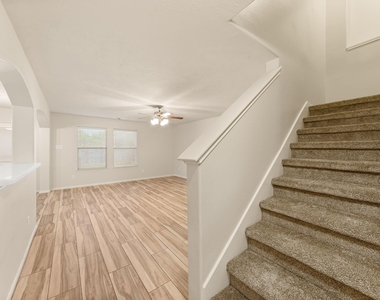 2734 Sage Bluff Avenue - Photo Thumbnail 24