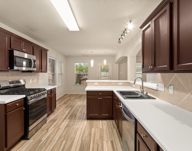 2734 Sage Bluff Avenue - Photo Thumbnail 12