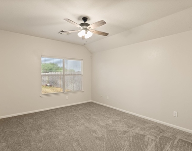 2734 Sage Bluff Avenue - Photo Thumbnail 13