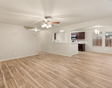 2734 Sage Bluff Avenue - Photo Thumbnail 6
