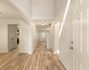 2734 Sage Bluff Avenue - Photo Thumbnail 2