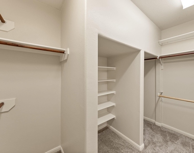 2734 Sage Bluff Avenue - Photo Thumbnail 23