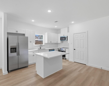 903 Marjorie Street - Photo Thumbnail 5