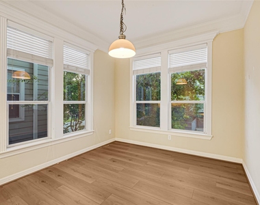 1402 Thompson Street - Photo Thumbnail 12