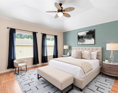 807 Presley Way - Photo Thumbnail 3