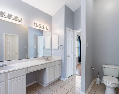 807 Presley Way - Photo Thumbnail 18