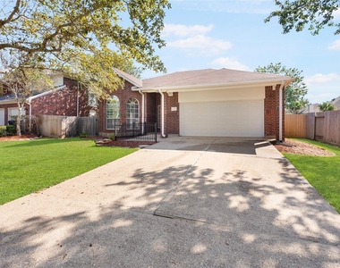 807 Presley Way - Photo Thumbnail 7