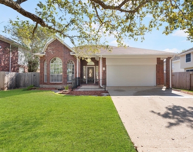 807 Presley Way - Photo Thumbnail 6