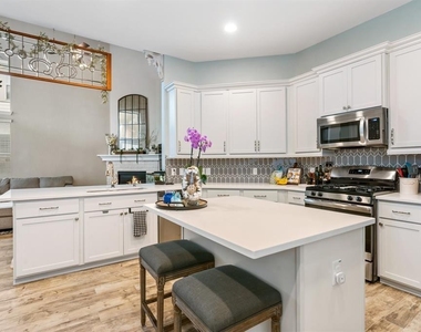 17008 Ash Leaf Way - Photo Thumbnail 12