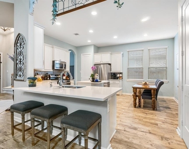 17008 Ash Leaf Way - Photo Thumbnail 10