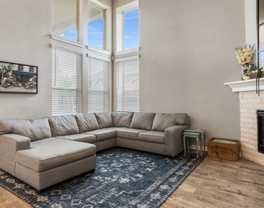 17008 Ash Leaf Way - Photo Thumbnail 6