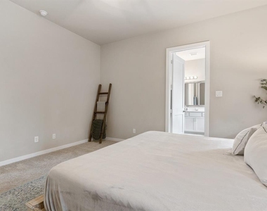 17008 Ash Leaf Way - Photo Thumbnail 18