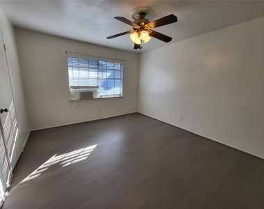 1433 Cedar Post Lane - Photo Thumbnail 16