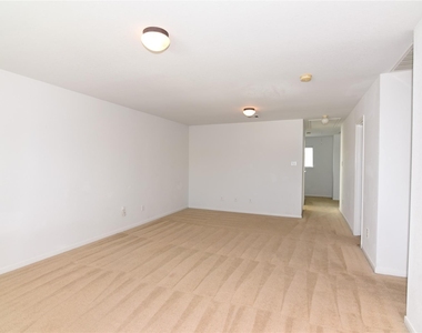 11912 Prior Park Drive - Photo Thumbnail 12