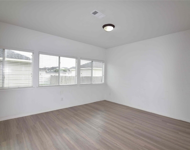 11912 Prior Park Drive - Photo Thumbnail 1