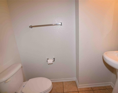 11912 Prior Park Drive - Photo Thumbnail 5