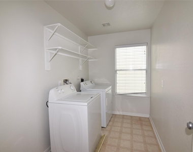 11912 Prior Park Drive - Photo Thumbnail 13