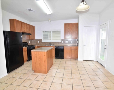 11912 Prior Park Drive - Photo Thumbnail 2