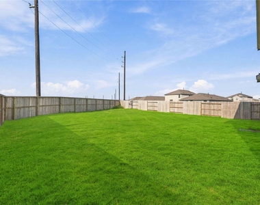 1146 Blue Stone Drive - Photo Thumbnail 23