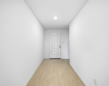 1146 Blue Stone Drive - Photo Thumbnail 2