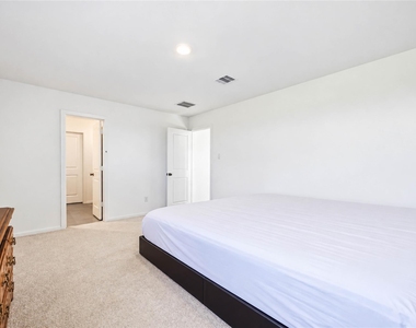 1146 Blue Stone Drive - Photo Thumbnail 18