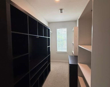9623 Elmview Place - Photo Thumbnail 9
