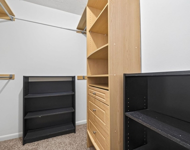 6410 Del Monte Drive - Photo Thumbnail 21