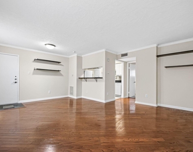 6410 Del Monte Drive - Photo Thumbnail 9