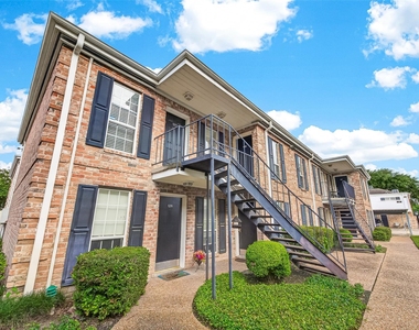 6410 Del Monte Drive - Photo Thumbnail 2