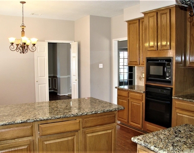 319 S Cheddington Drive - Photo Thumbnail 18