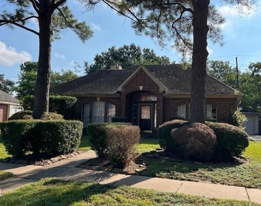 319 S Cheddington Drive - Photo Thumbnail 1