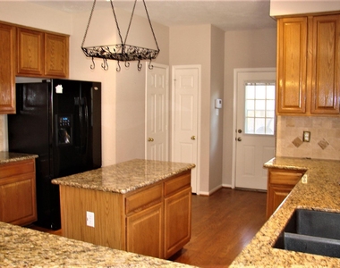 319 S Cheddington Drive - Photo Thumbnail 17