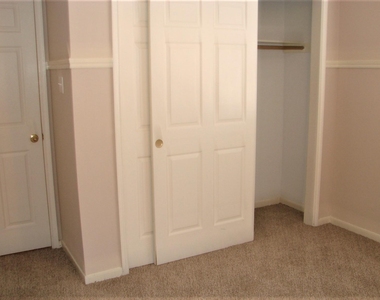 319 S Cheddington Drive - Photo Thumbnail 36