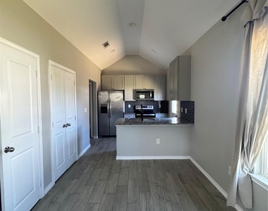 349 Road 5704 - Photo Thumbnail 20