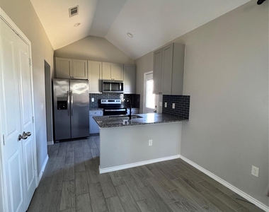 349 Road 5704 - Photo Thumbnail 11