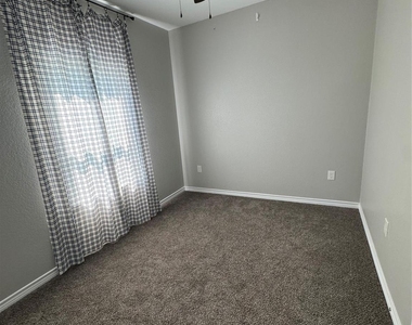 349 Road 5704 - Photo Thumbnail 18