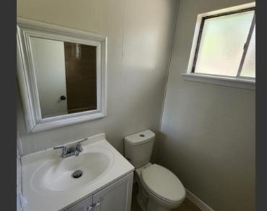 5110 Ridgeton Drive - Photo Thumbnail 8